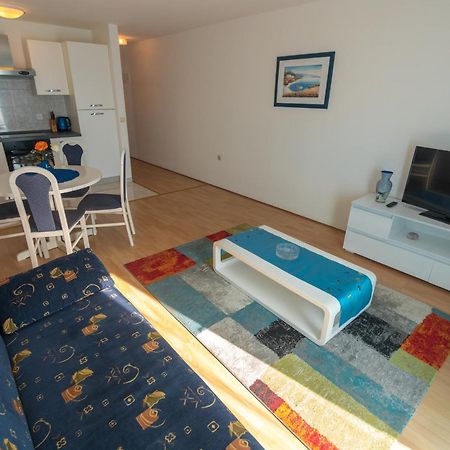 Apartments Bene Banjol Екстер'єр фото