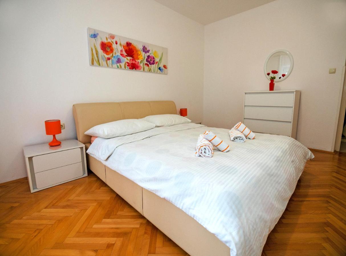 Apartments Bene Banjol Екстер'єр фото