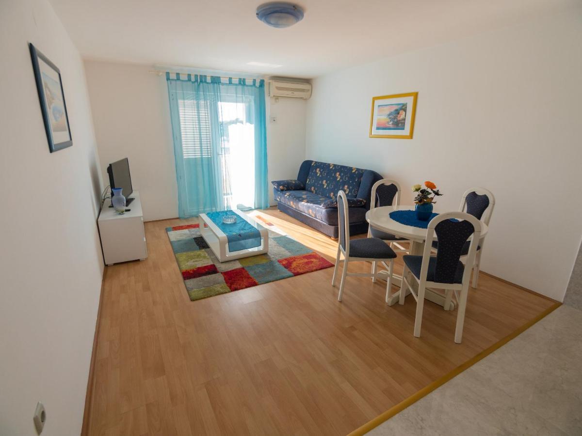 Apartments Bene Banjol Екстер'єр фото