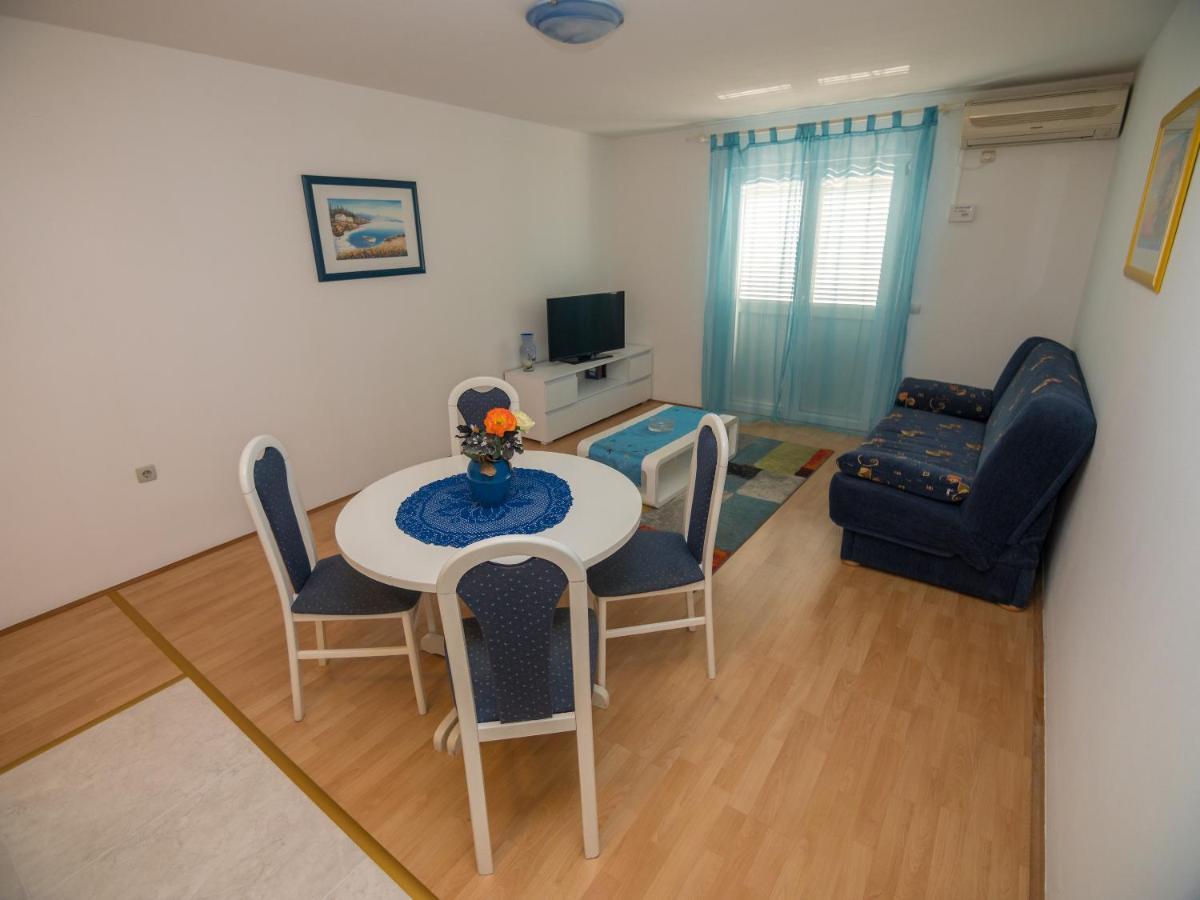 Apartments Bene Banjol Екстер'єр фото